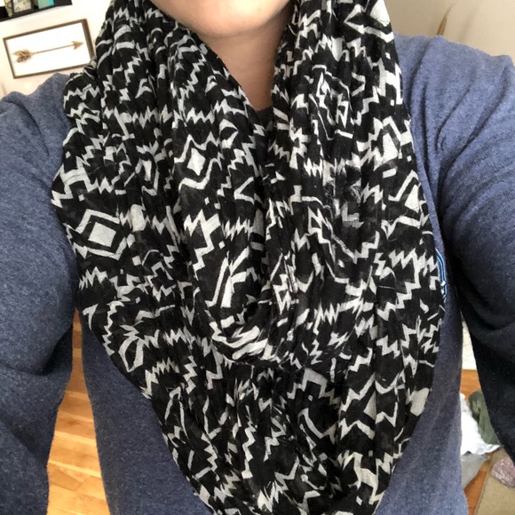 Infinity Scarves - Picture 6 of 7